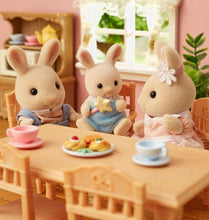 Load image into Gallery viewer, Calico Critters Milk Rabbit Family