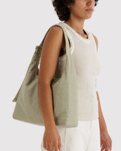 Load image into Gallery viewer, Baggu Nylon Shoulder Bag (Celadon)
