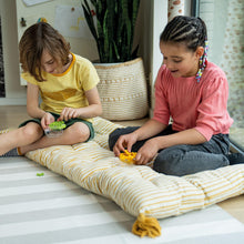 Load image into Gallery viewer, IQ Mini Hexpert Puzzle Game