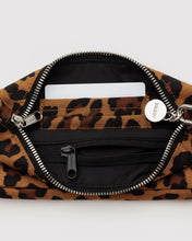 Load image into Gallery viewer, Baggu Nylon Pochette - Leopard