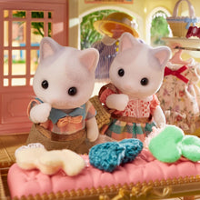 Load image into Gallery viewer, Calico Critters Latte Cat Family