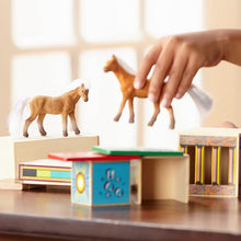 Load image into Gallery viewer, Horse Carrier Wooden Vehicle Play Set