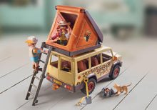 Load image into Gallery viewer, Playmobil Cross-Country Vehicle with Lions
