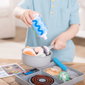 Simmer & Stir Stovetop Play Set with Water WOW! Color Reveal