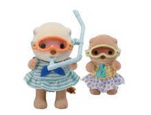 Load image into Gallery viewer, Calico Critters Sea Otter Sisters-Splashy Snorkel Set
