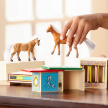 Load image into Gallery viewer, Horse Carrier Wooden Vehicle Play Set

